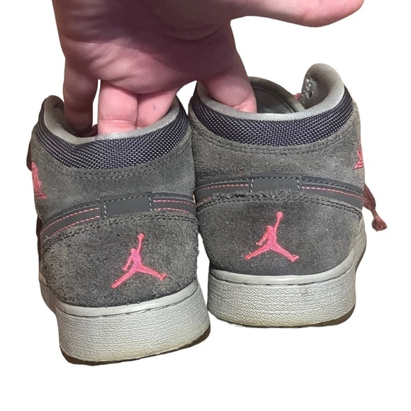 Nike Air Jordan 1 mid gg high top dark grey and hyper pink - Picture 8 of 13